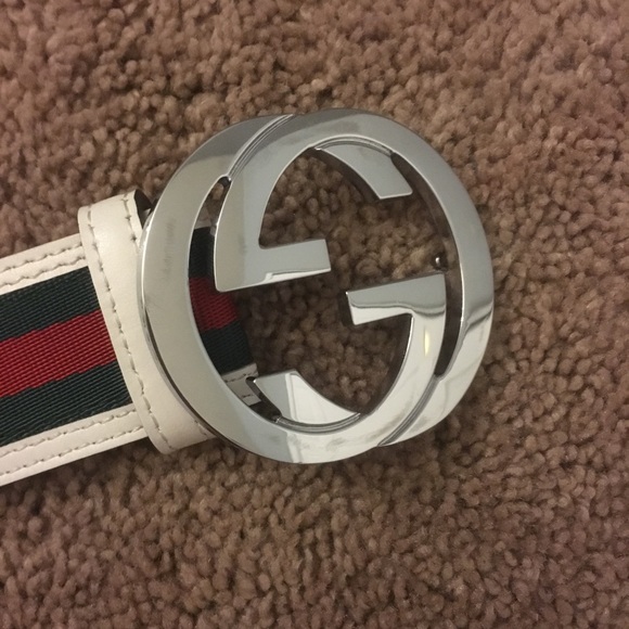 White, Green, and Red Gucci Belt - Picture 4 of 5